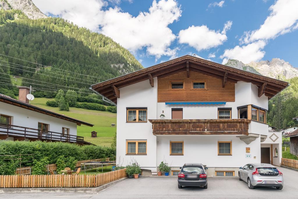 Haus Schimpfoessl Apartment Flirsch Exterior photo